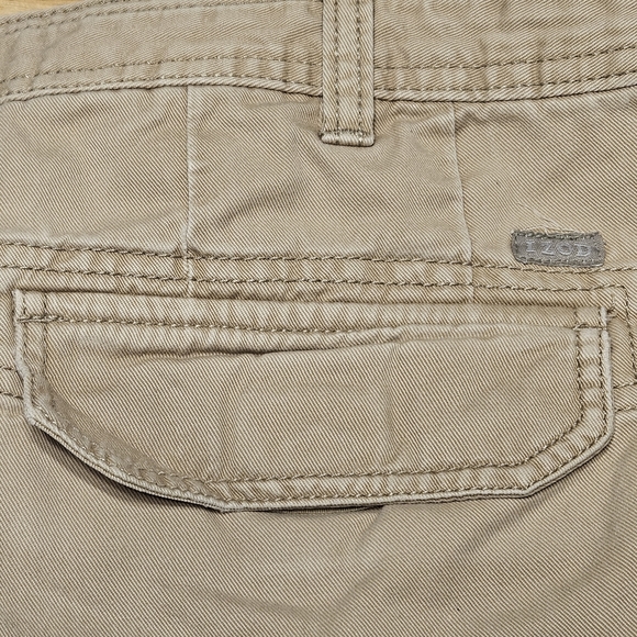 IZOD Men's Khaki Cargo Shorts, Size 32 - Picture 4 of 8